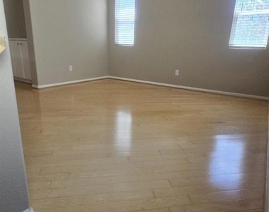11442 Trailbrook Ln - Photo Thumbnail 16