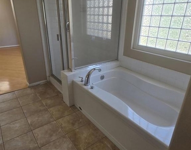 11442 Trailbrook Ln - Photo Thumbnail 38
