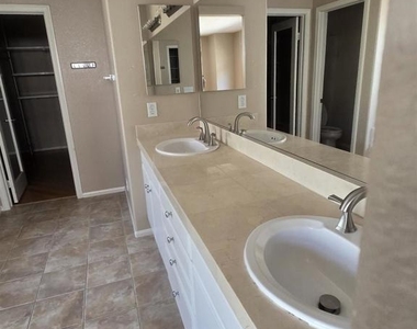 11442 Trailbrook Ln - Photo Thumbnail 35