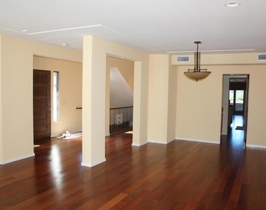 13801 Mercado Drive - Photo Thumbnail 2