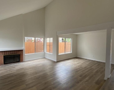 8703 Octans St - Photo Thumbnail 1