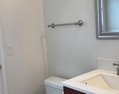 8703 Octans St - Photo Thumbnail 13