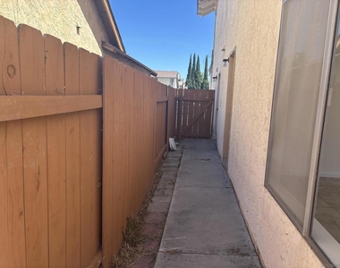 8703 Octans St - Photo Thumbnail 15