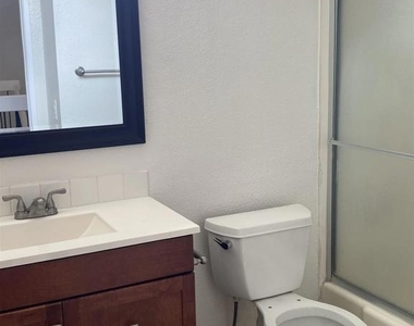 8703 Octans St - Photo Thumbnail 14
