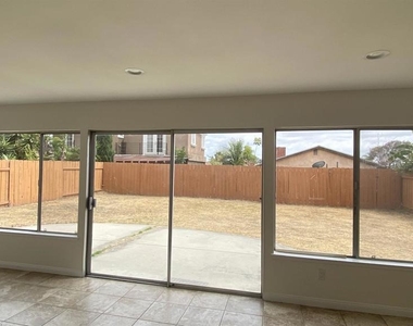 8703 Octans St - Photo Thumbnail 4