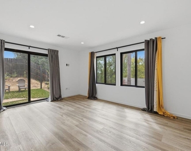 9218 Slater Terrace - Photo Thumbnail 21