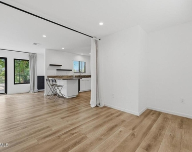 9218 Slater Terrace - Photo Thumbnail 14