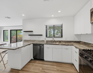 9218 Slater Terrace - Photo Thumbnail 12