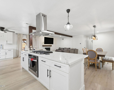 2301 Mono Street - Photo Thumbnail 4