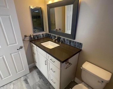 1174 Westlake Boulevard - Photo Thumbnail 11