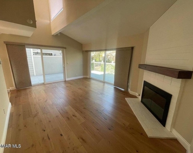1174 Westlake Boulevard - Photo Thumbnail 6