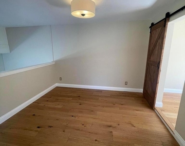 1174 Westlake Boulevard - Photo Thumbnail 19