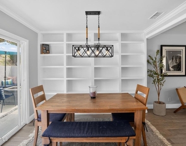 25031 Adelanto Drive - Photo Thumbnail 12