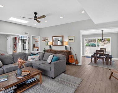 25031 Adelanto Drive - Photo Thumbnail 4
