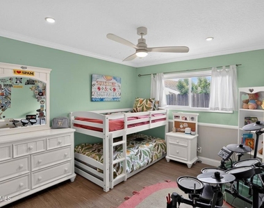 25031 Adelanto Drive - Photo Thumbnail 25
