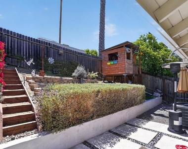 25031 Adelanto Drive - Photo Thumbnail 18