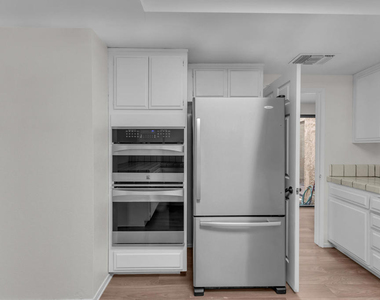 14 Presidio Place - Photo Thumbnail 3