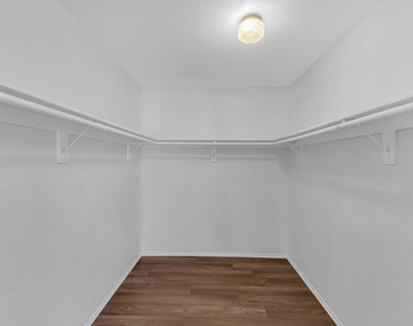 14 Presidio Place - Photo Thumbnail 2