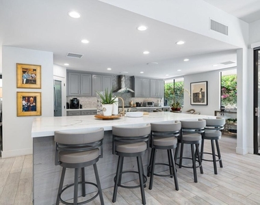 76 Princeton Drive - Photo Thumbnail 9