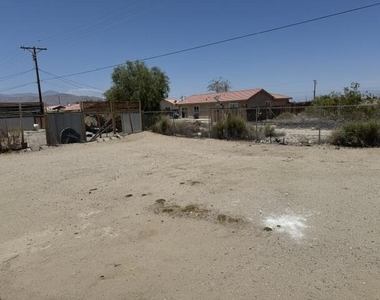1226 Mullet Avenue - Photo Thumbnail 11