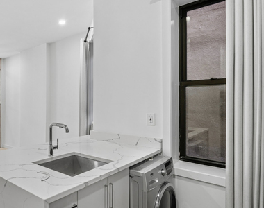 212 Lafayette Street - Photo Thumbnail 3