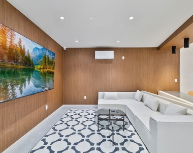 1615 Cedar Street - Photo Thumbnail 15