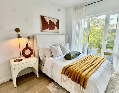 1615 Cedar Street - Photo Thumbnail 5
