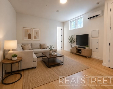729 Rogers Avenue - Photo Thumbnail 1