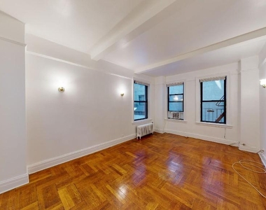East 35th Street - Photo Thumbnail 1