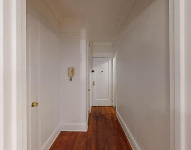 East 35th Street - Photo Thumbnail 2