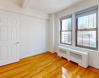 East 38th Street - Photo Thumbnail 5
