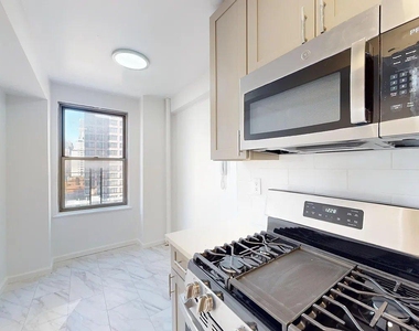 East 38th Street - Photo Thumbnail 4
