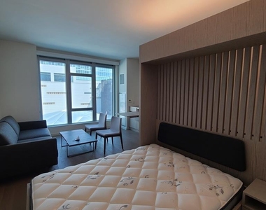 133-27 39th Avenue - Photo Thumbnail 4