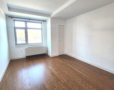40-22 College Point Boulevard - Photo Thumbnail 5