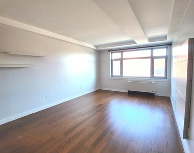 40-22 College Point Boulevard - Photo Thumbnail 4