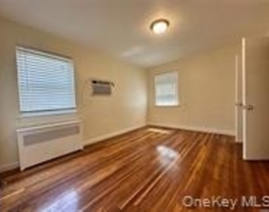 255-06 73rd Avenue - Photo Thumbnail 9