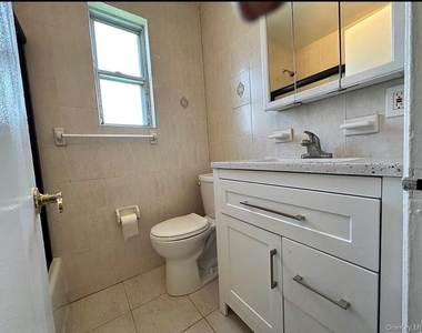 255-06 73rd Avenue - Photo Thumbnail 15