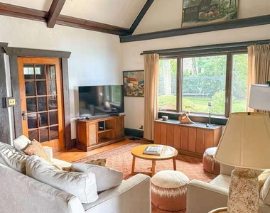 49 Oakwood Road - Photo Thumbnail 2