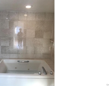 88 Cuttermill Road - Photo Thumbnail 16