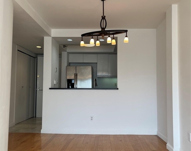 88 Cuttermill Road - Photo Thumbnail 5