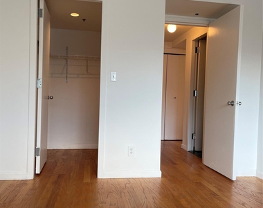 88 Cuttermill Road - Photo Thumbnail 11