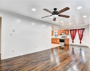 19 Lake Avenue - Photo Thumbnail 4