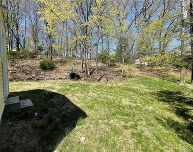 19 Lake Avenue - Photo Thumbnail 17
