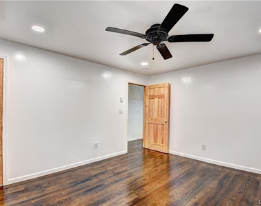 19 Lake Avenue - Photo Thumbnail 11
