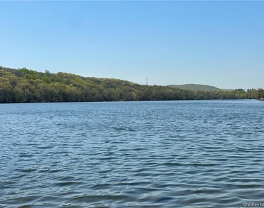 19 Lake Avenue - Photo Thumbnail 21