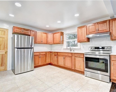 19 Lake Avenue - Photo Thumbnail 1