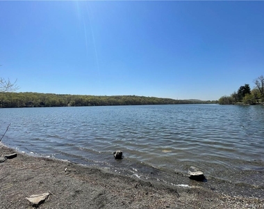 19 Lake Avenue - Photo Thumbnail 20