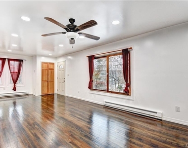 19 Lake Avenue - Photo Thumbnail 5