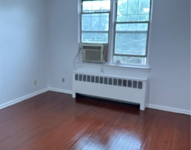 101 Carpenter Avenue - Photo Thumbnail 2