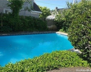 11 Biarritz - Photo Thumbnail 3
